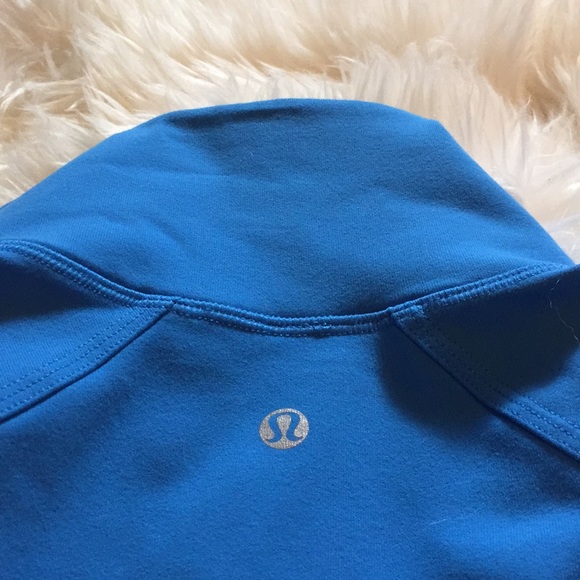 Lululemon Zip Up Jacket Blue Moon EUC 6 - Picture 8 of 8